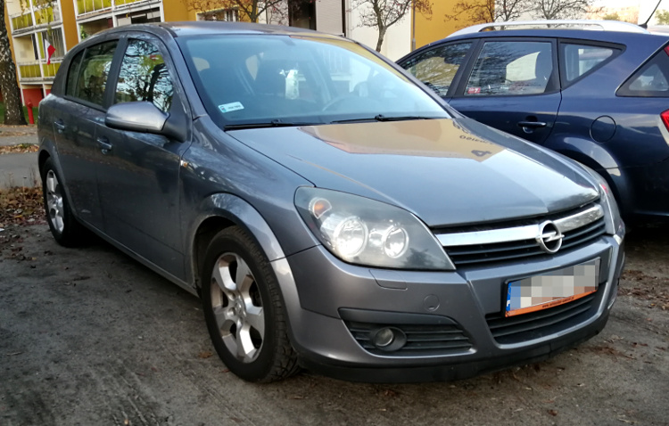 Opel Astra H - Cena wymiany filtra powietrza