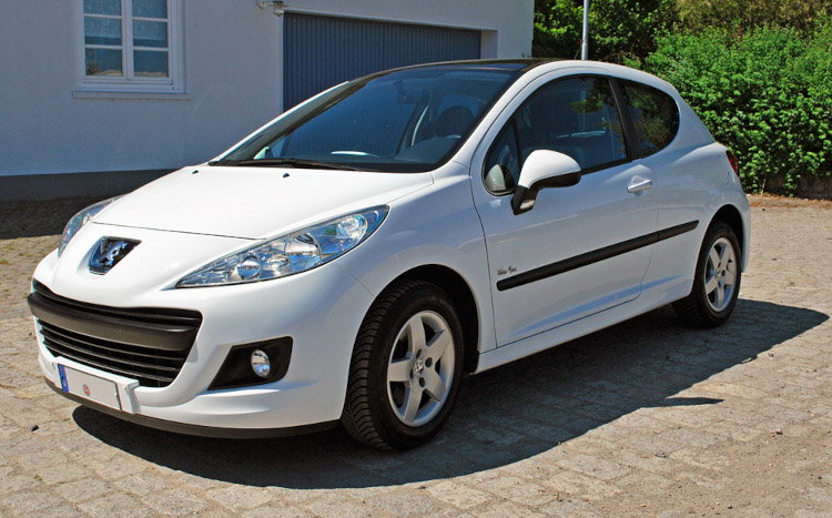 Peugeot 207 serwis klimatyzacji samochodowej
