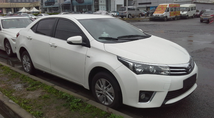 Toyota Corolla XI - Wymiana oleju
