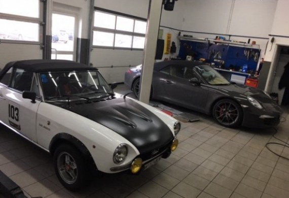 Fiat 124 and Porsche 911