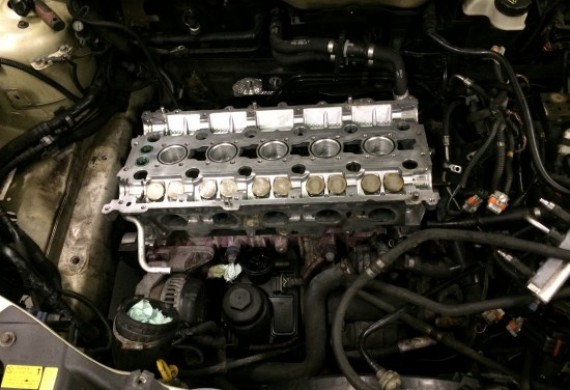 Volvo V50 remont silnika.