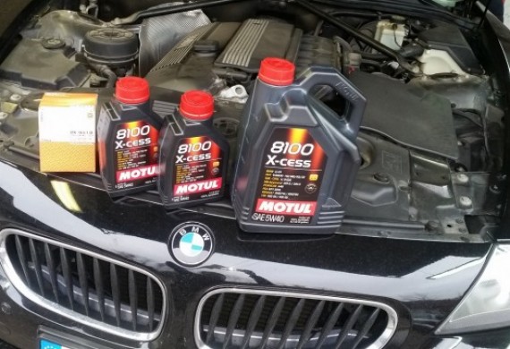 Serwis olejowy BMW Z4 plus mycie komory silnika 