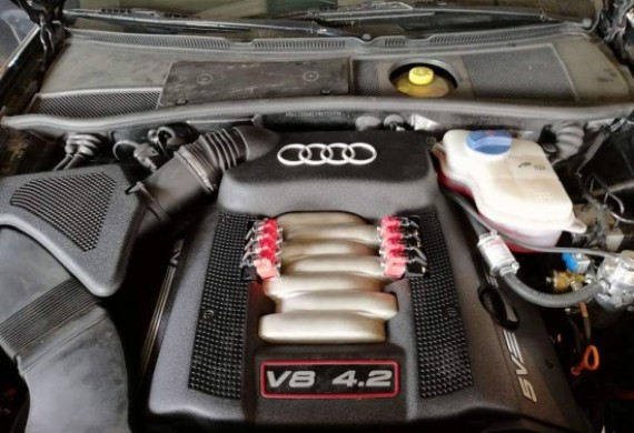 Audi A6 4,2 340 km