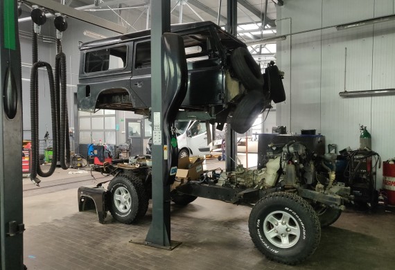 Land Rover Defender - odnowa pojazdu terenowego